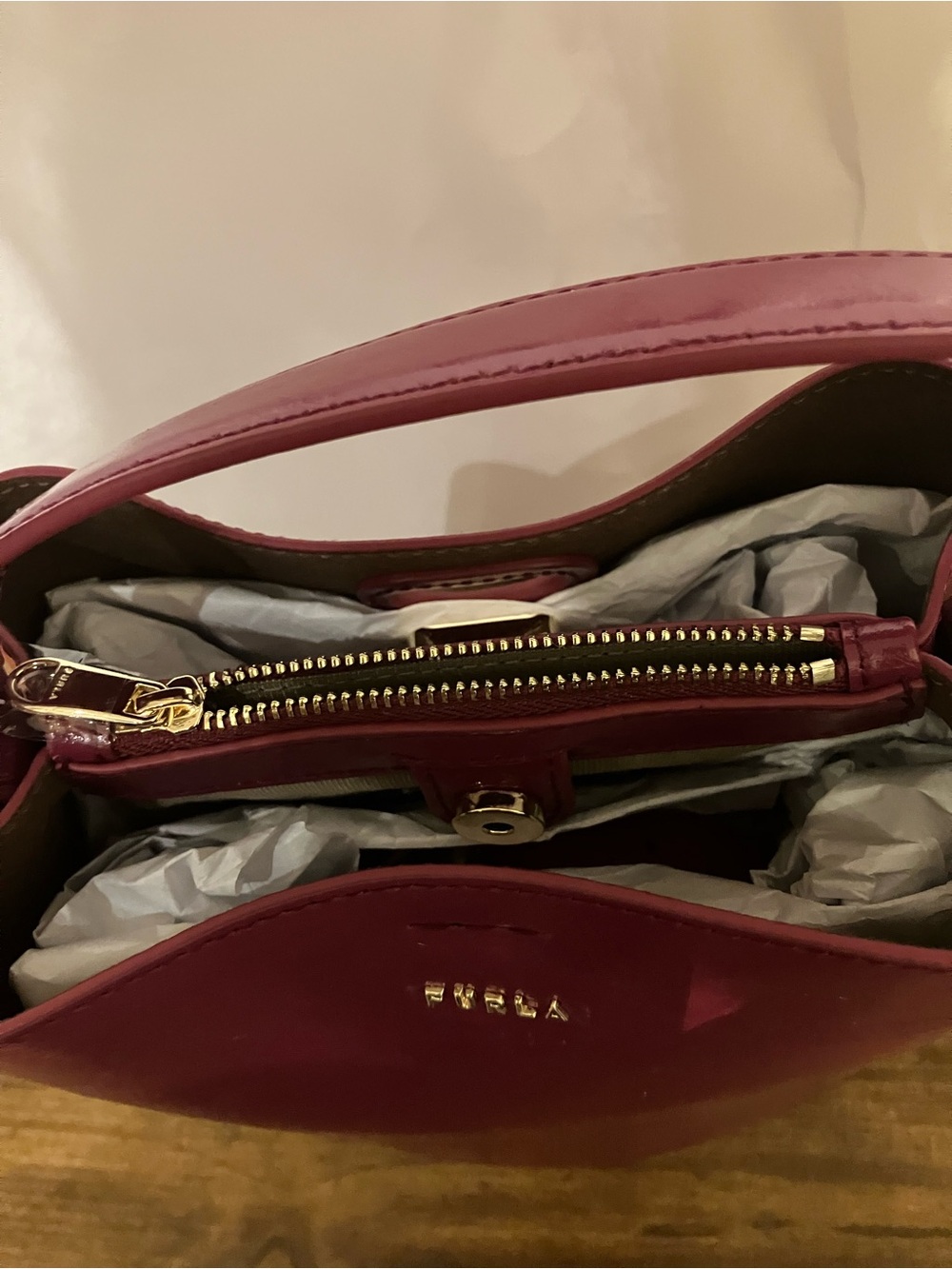 Rare Furla Lacca Patent Leather Mini Bucket Bag NWOT - Picture 8 of 13
